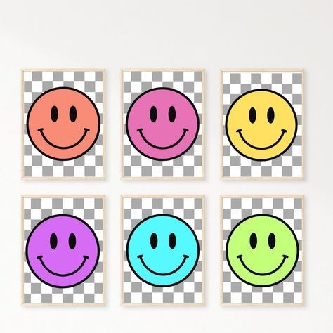 aesthetic trippy smiley face wallpaper 0040