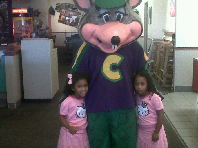 chuck e cheese wallpaper 0043