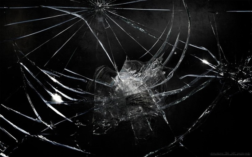 cracked screen wallpaper 0092